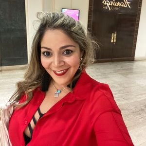 Meet your Posher, Veronica